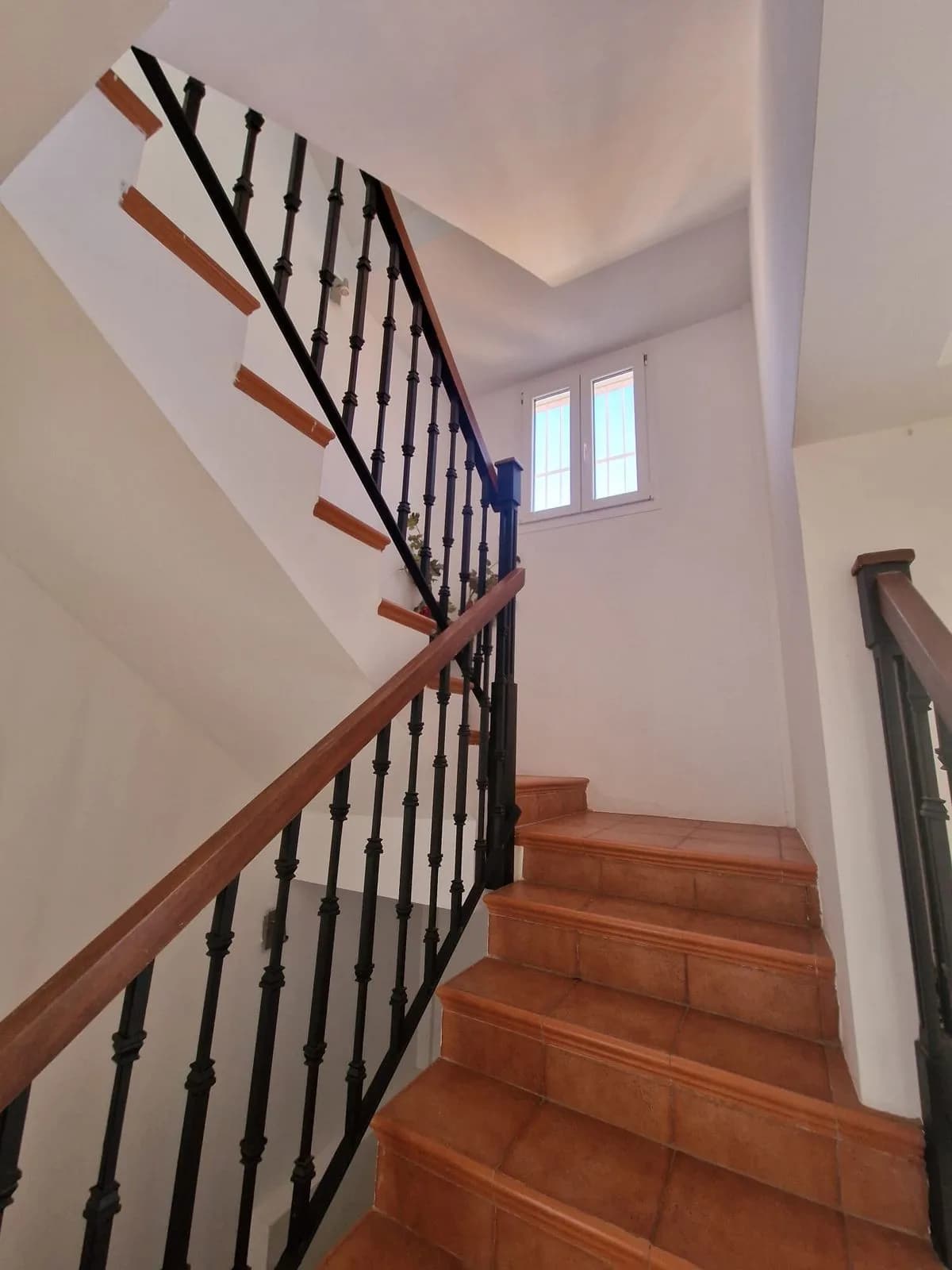 5 Bedroom Detached Villa for Sale in Manilva, Málaga - Image 7