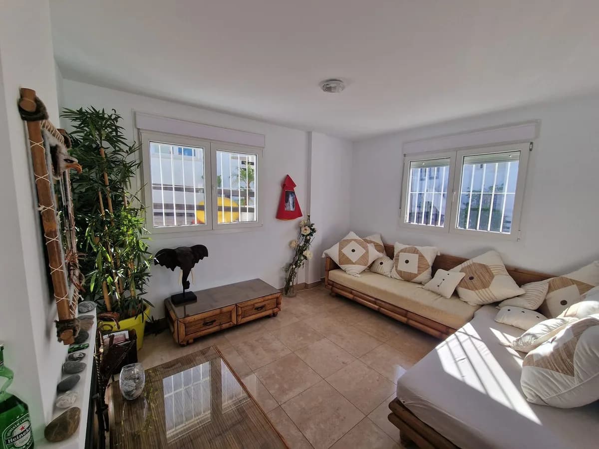 5 Bedroom Detached Villa for Sale in Manilva, Málaga - Image 9