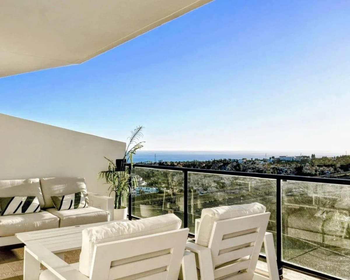 2 Bedroom Middle Floor Apartment for Sale in Riviera del Sol, Málaga