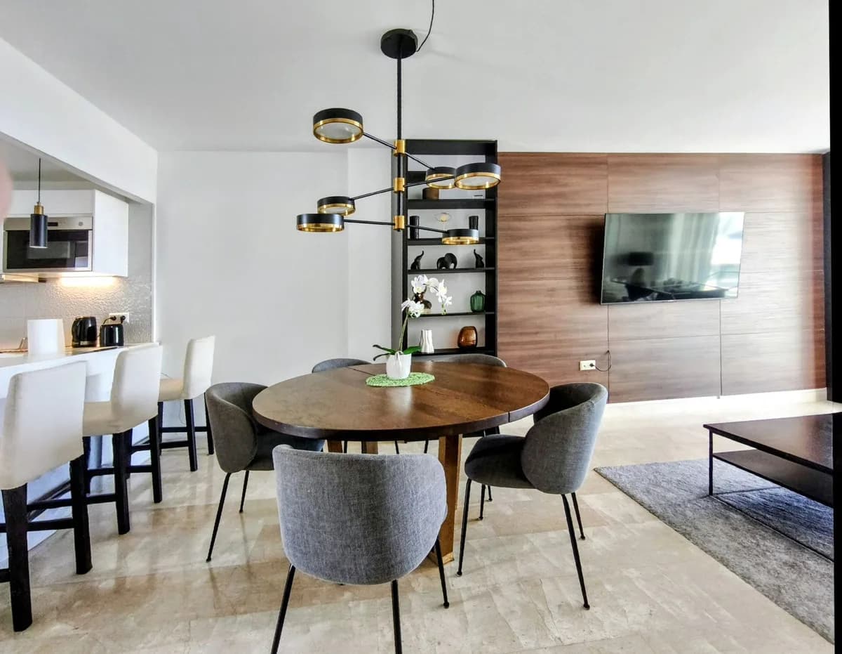 2 Bedroom Middle Floor Apartment for Sale in Riviera del Sol, Málaga - Image 8