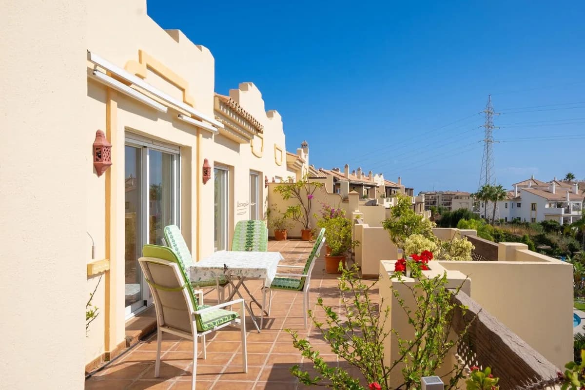 3 Bedroom Penthouse for Sale in Miraflores, Málaga - Image 7