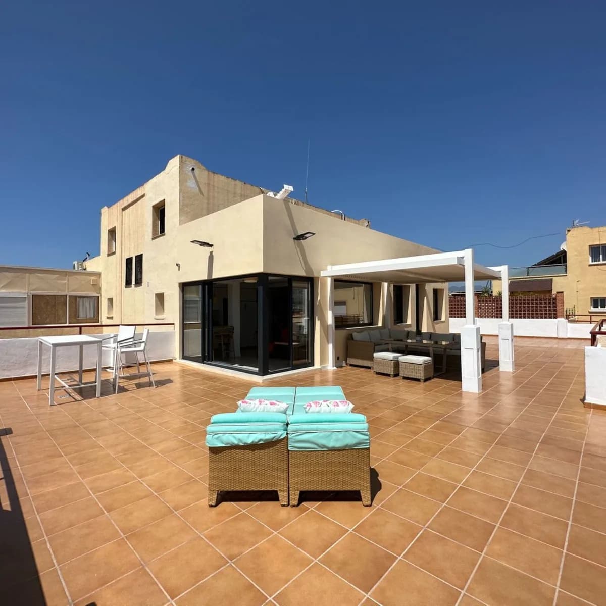 2 Bedroom Penthouse for Sale in Fuengirola, Málaga - Image 3