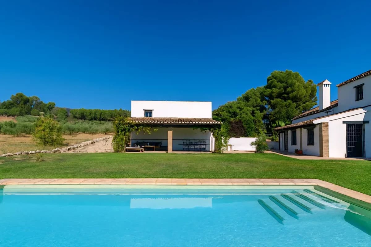 5 Bedroom Detached Villa for Sale in Ronda, Málaga - Image 2