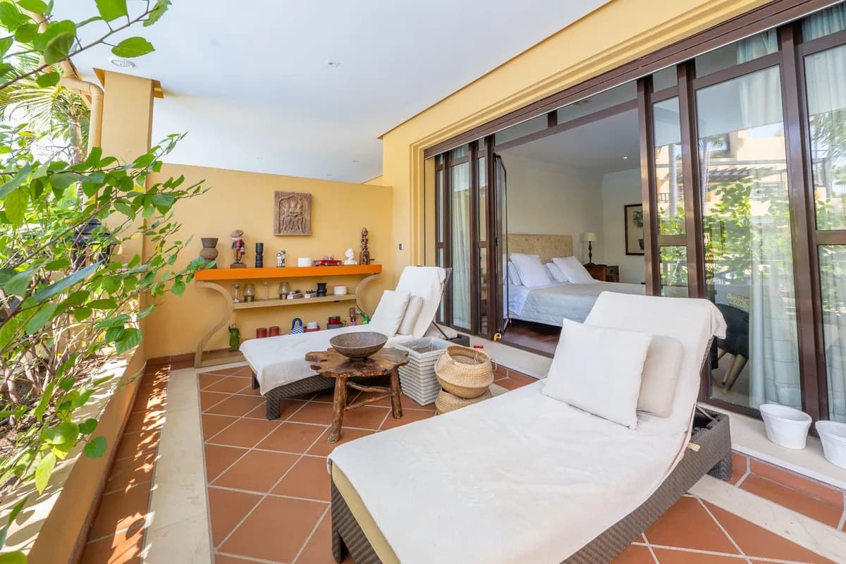 2 Bedroom Ground Floor Apartment for Sale in Puerto Banús, Málaga - Image 7