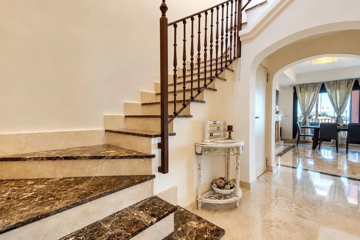 3 Bedroom Townhouse for Sale in Estepona, Málaga - Image 8