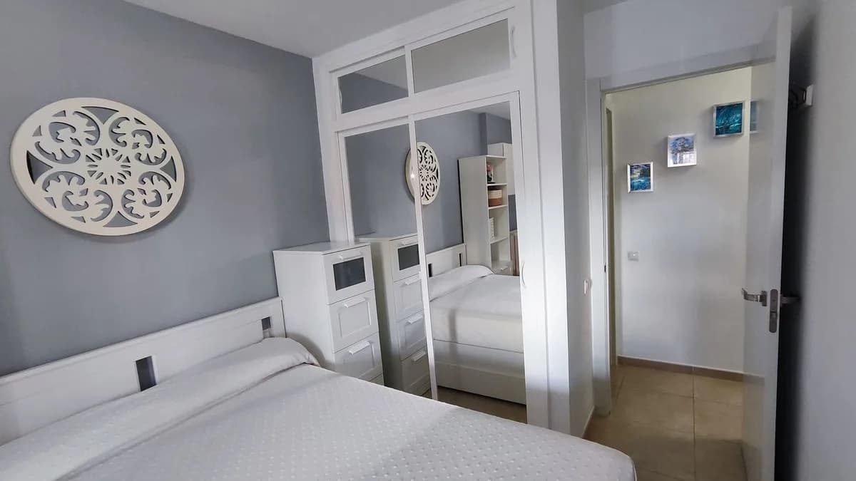 1 Bedroom Ground Floor Apartment for Sale in Benalmadena, Málaga - Image 3