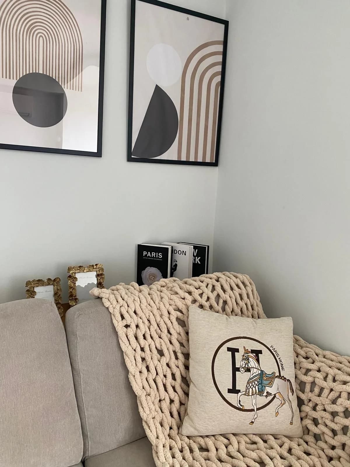 1 Bedroom Middle Floor Apartment for Sale in Nueva Andalucía, Málaga - Image 8