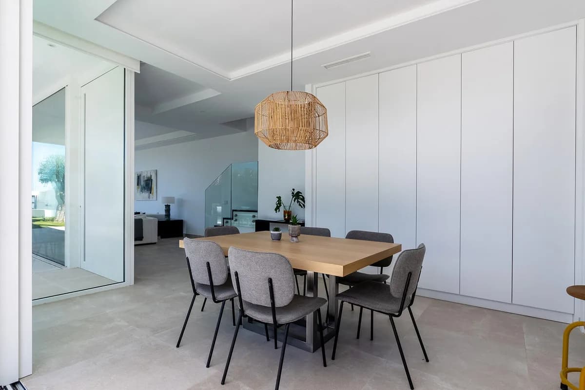 4 Bedroom Detached Villa for Sale in Marbella, Málaga - Image 5