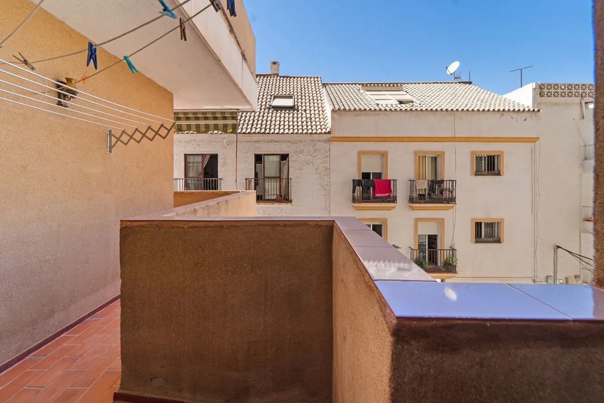 2 Bedroom Middle Floor Apartment for Sale in Fuengirola, Málaga - Image 9