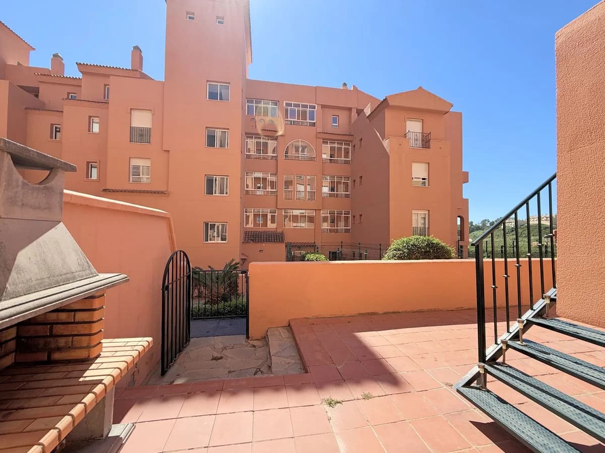 2 Bedroom Ground Floor Apartment for Sale in La Duquesa, Málaga - Image 9