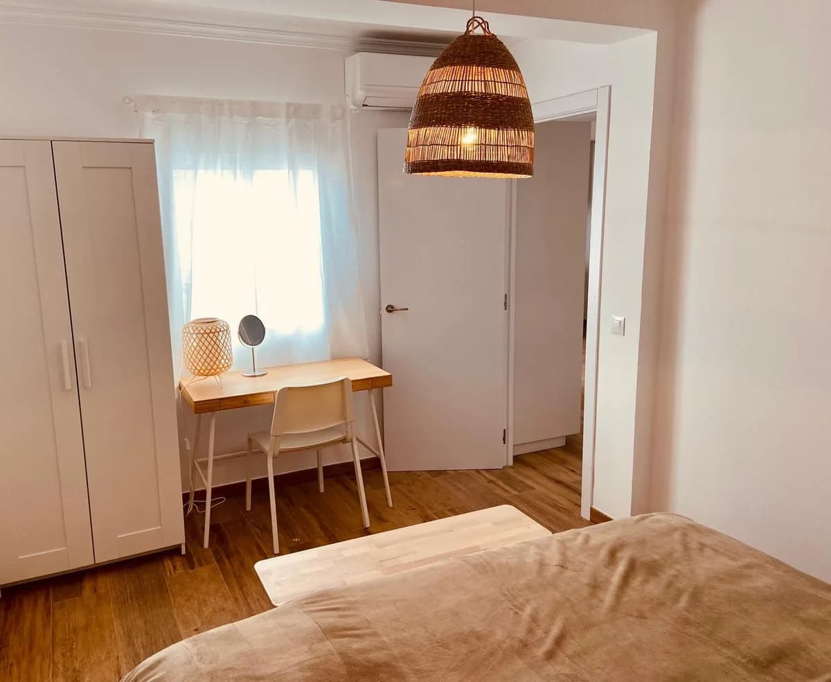 2 Bedroom Middle Floor Apartment for Sale in Fuengirola, Málaga - Image 7
