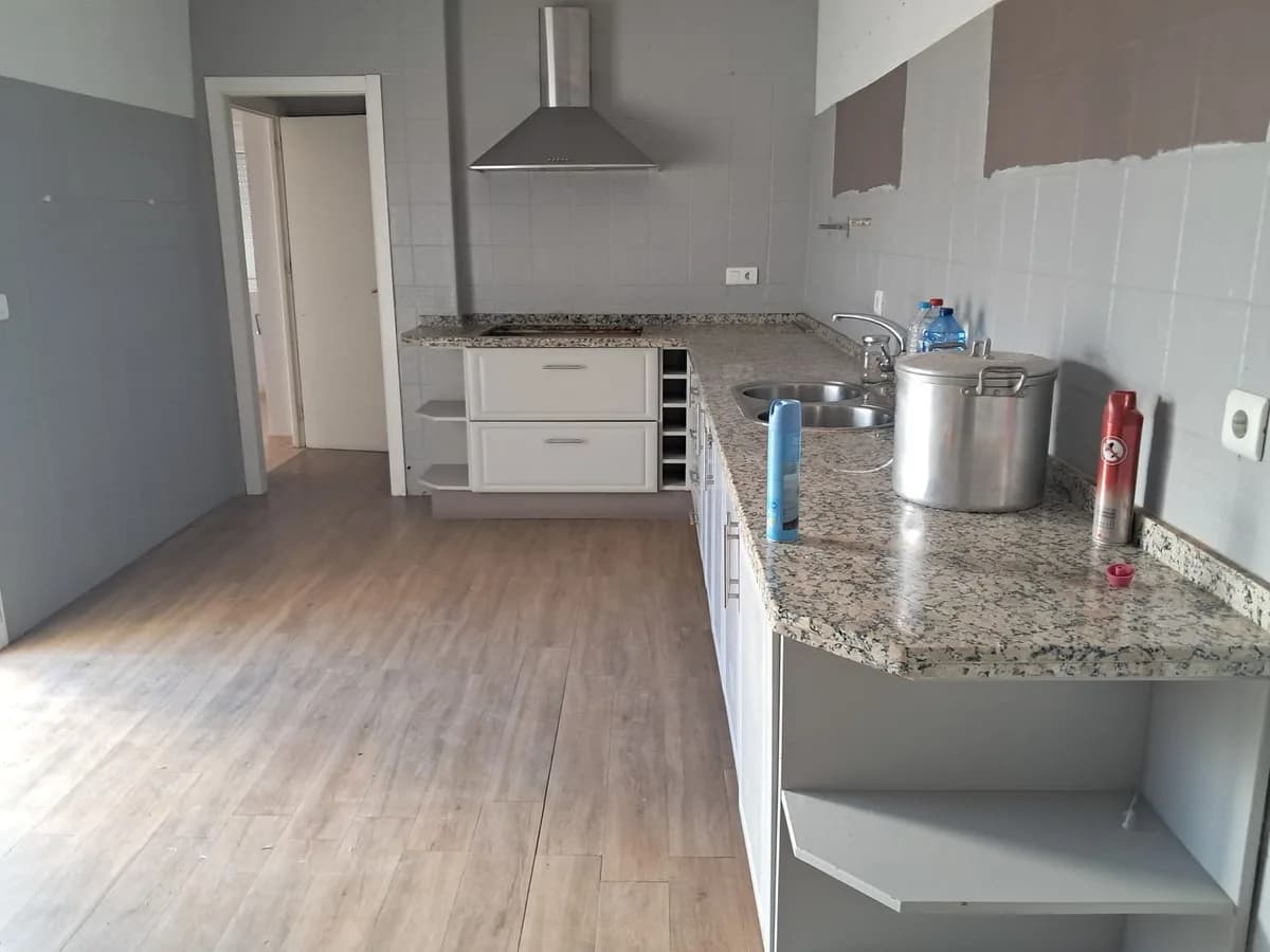 5 Bedroom Detached Villa for Sale in Estepona, Málaga - Image 8