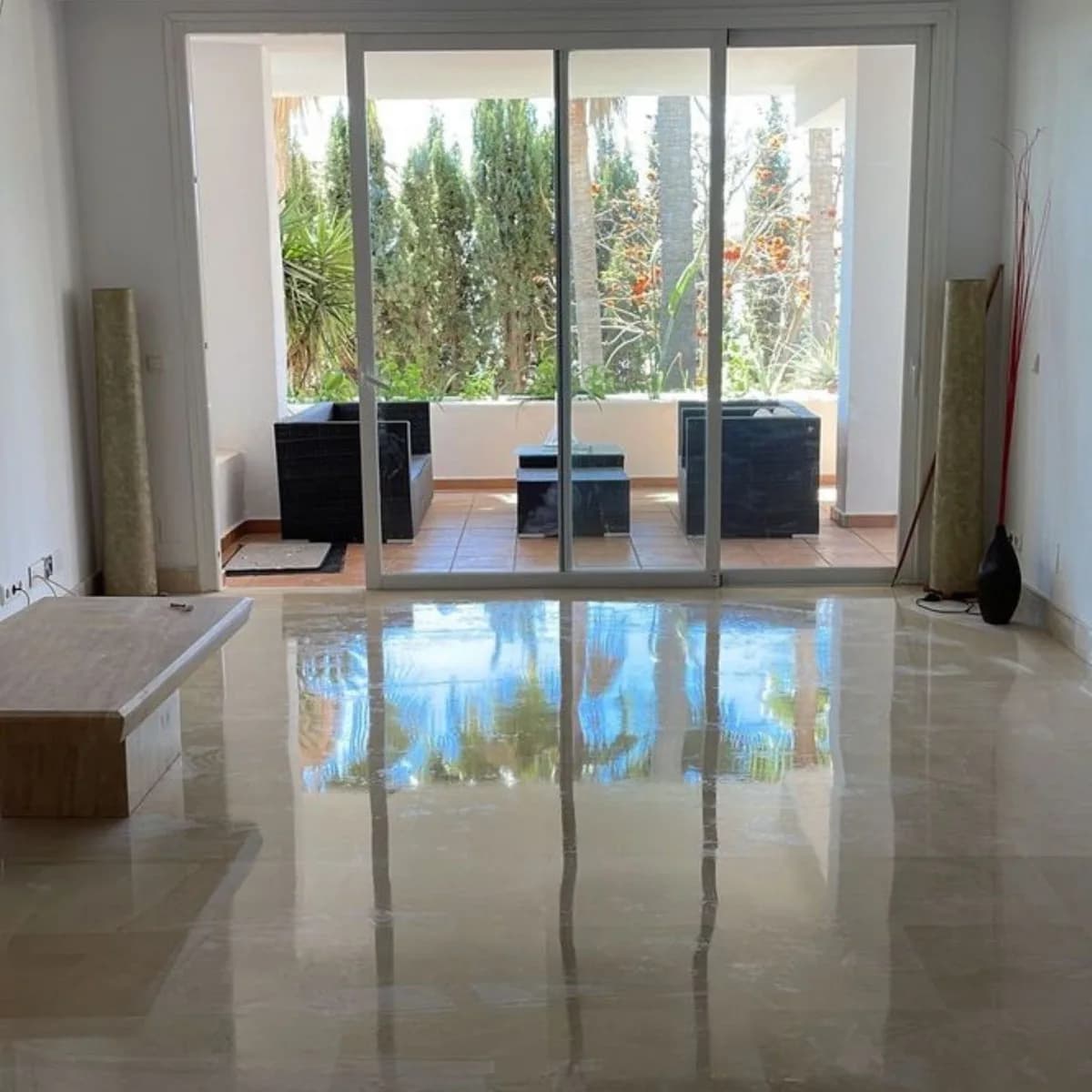 3 Bedroom Ground Floor Apartment for Sale in Nueva Andalucía, Málaga - Image 5