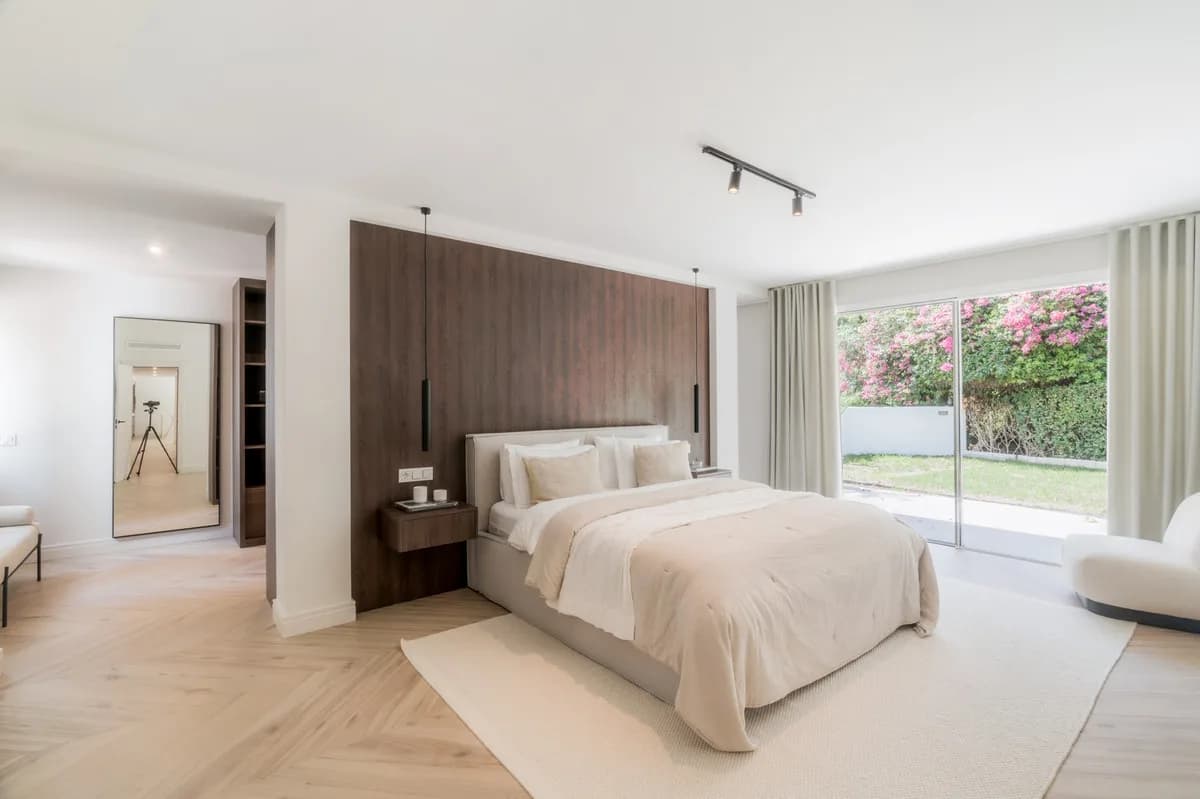 4 Bedroom Ground Floor Apartment for Sale in The Golden Mile, Málaga - Image 3