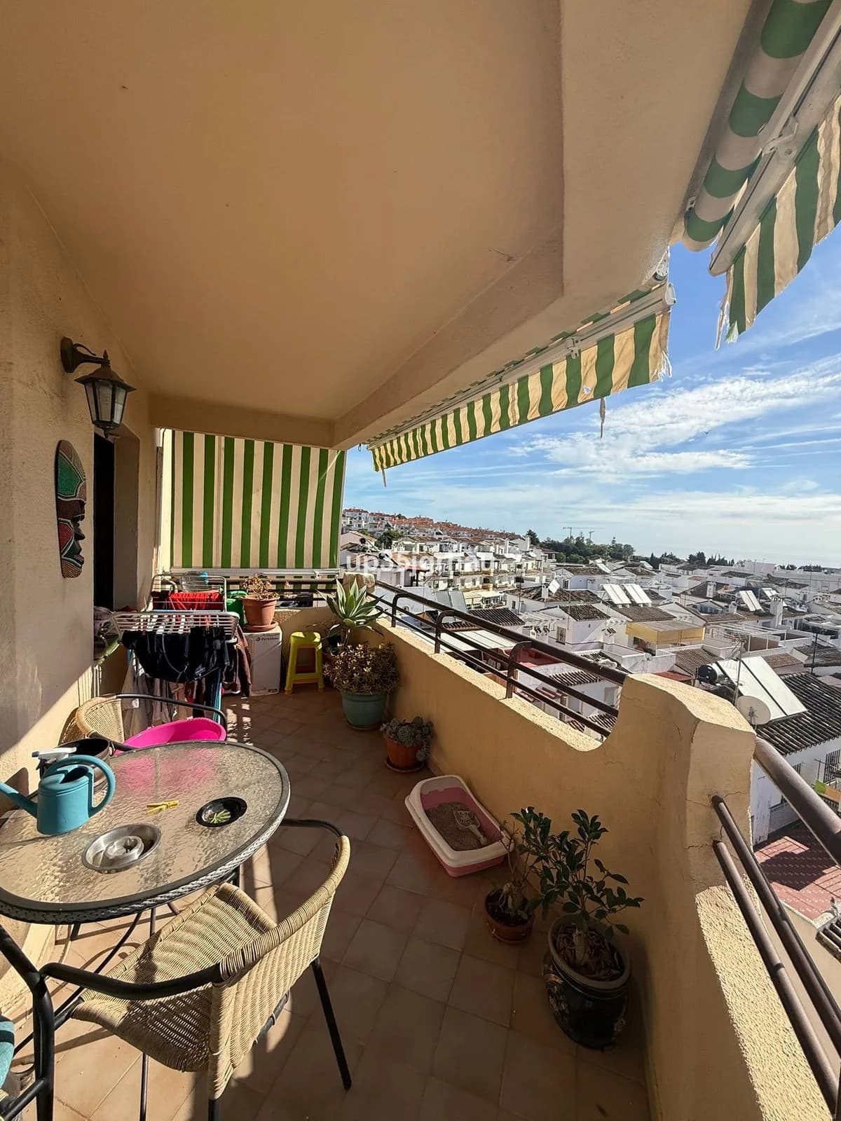 4 Bedroom Top Floor Apartment for Sale in Estepona, Málaga - Image 2