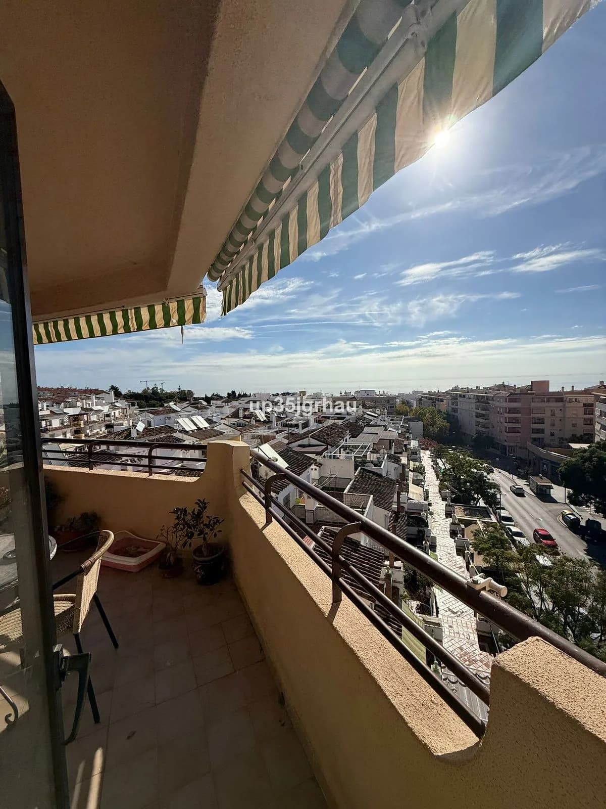 4 Bedroom Top Floor Apartment for Sale in Estepona, Málaga - Image 5