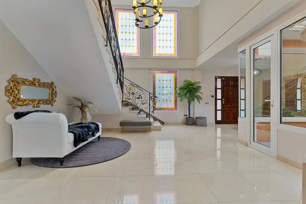 6 Bedroom Detached Villa for Sale in Benalmadena Costa, Málaga - Image 9