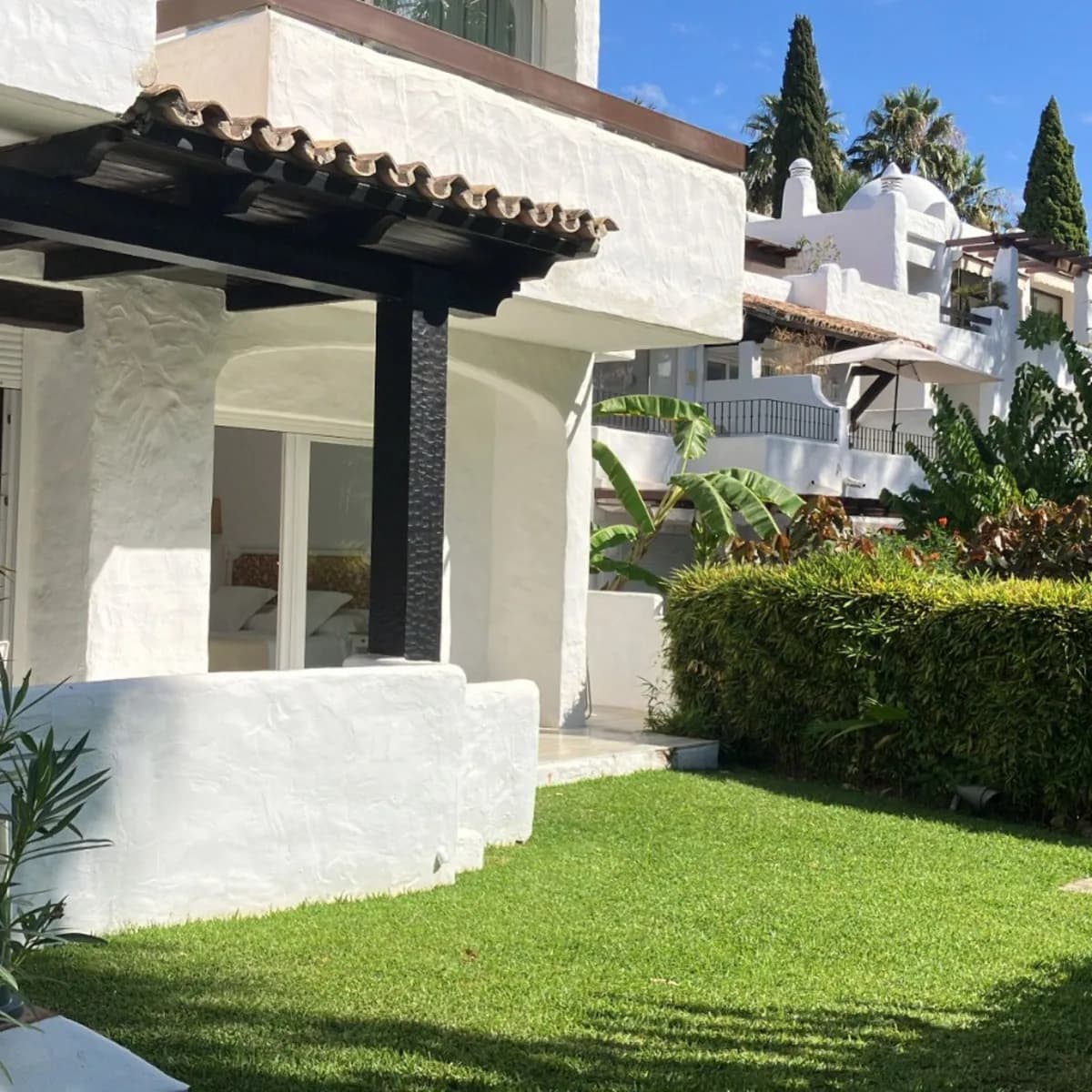 3 Bedroom Ground Floor Apartment for Sale in Puerto Banús, Málaga - Image 3