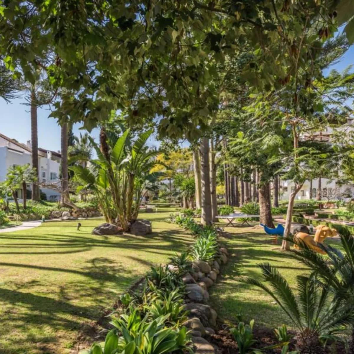 3 Bedroom Ground Floor Apartment for Sale in Puerto Banús, Málaga - Image 8