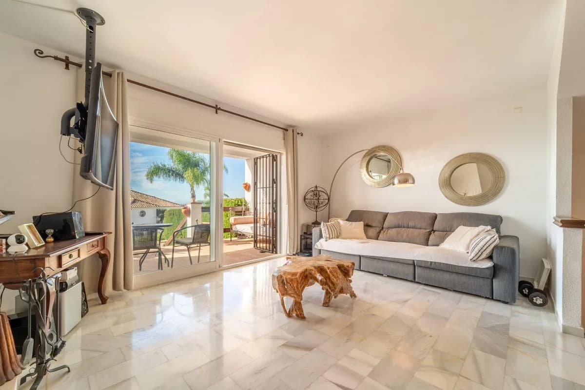 3 Bedroom Townhouse for Sale in Marbella, Málaga - Image 5