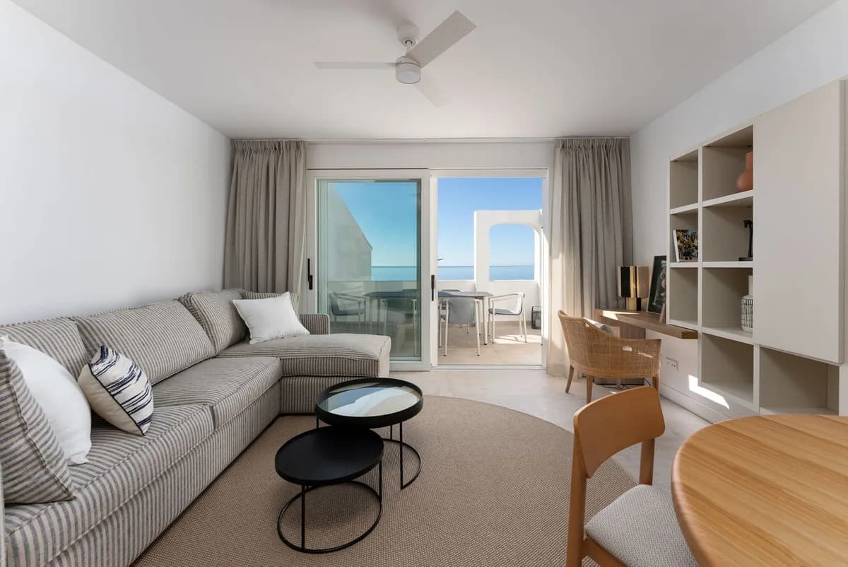 2 Bedroom Penthouse Duplex for Sale in Calahonda, Málaga - Image 3