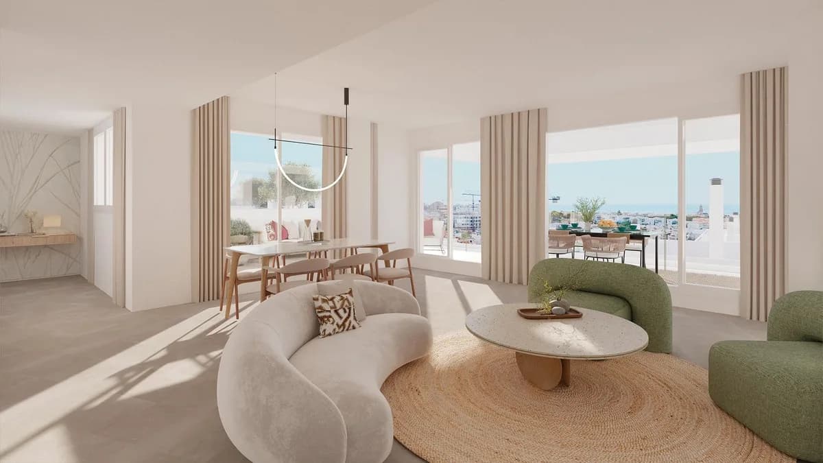 4 Bedroom Semi-Detached House for Sale in Estepona, Málaga - Image 4
