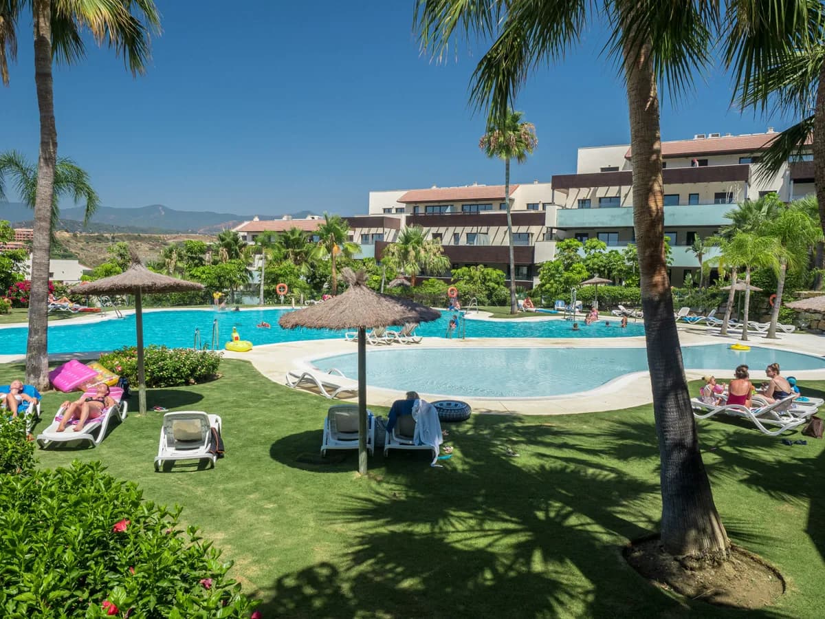 2 Bedroom Ground Floor Apartment for Sale in Los Flamingos, Málaga