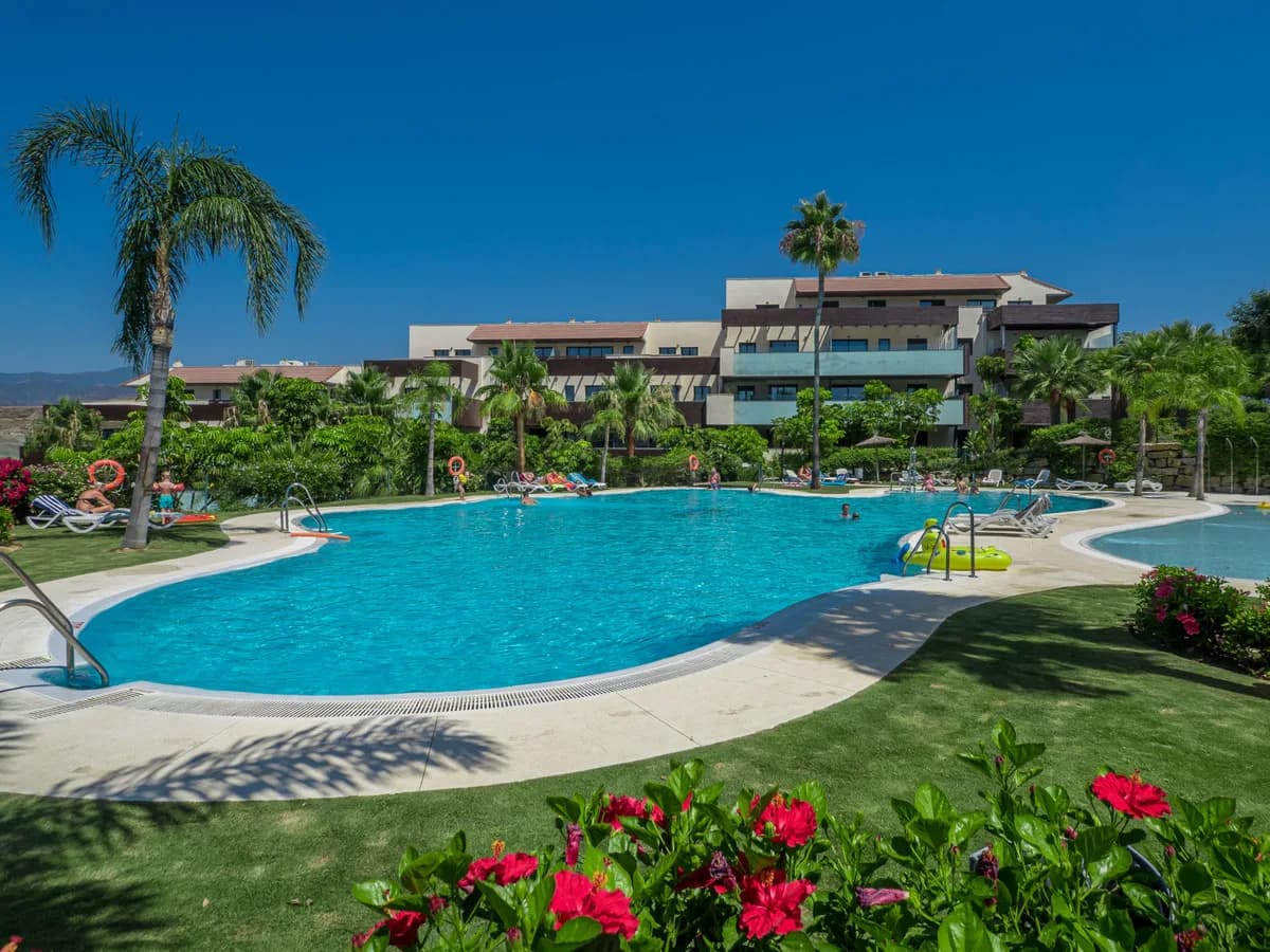 2 Bedroom Ground Floor Apartment for Sale in Los Flamingos, Málaga - Image 3
