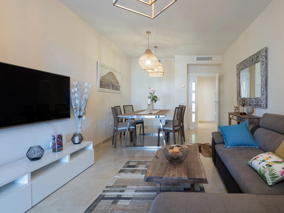 2 Bedroom Ground Floor Apartment for Sale in Los Flamingos, Málaga - Image 6