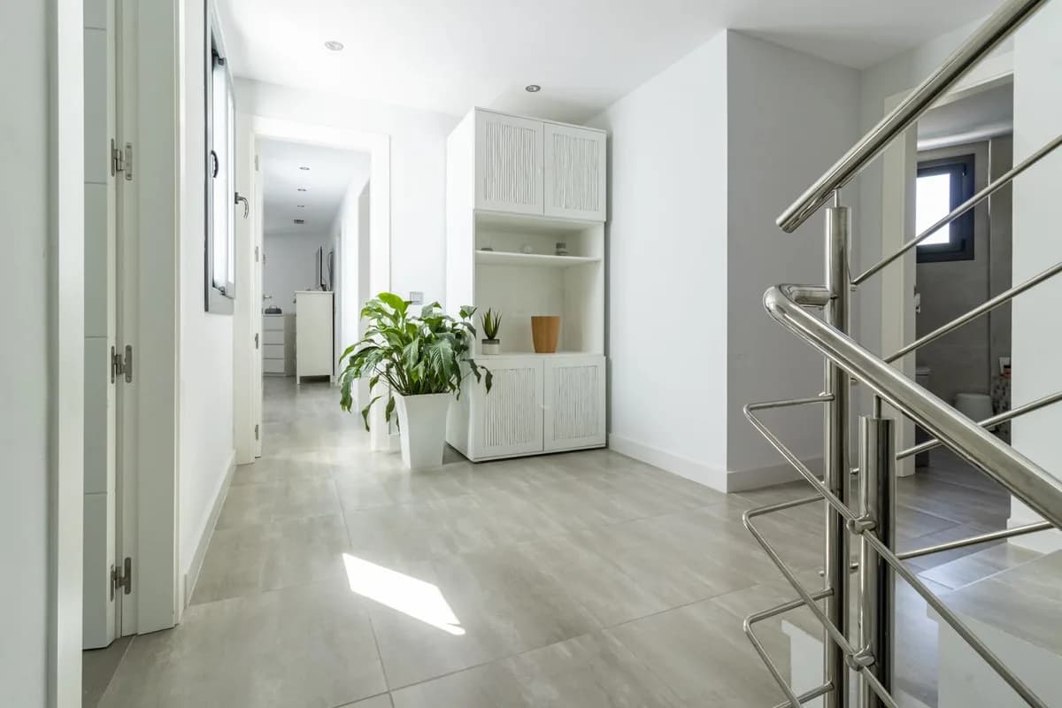 3 Bedroom Semi-Detached House for Sale in San Pedro de Alcántara, Málaga - Image 3