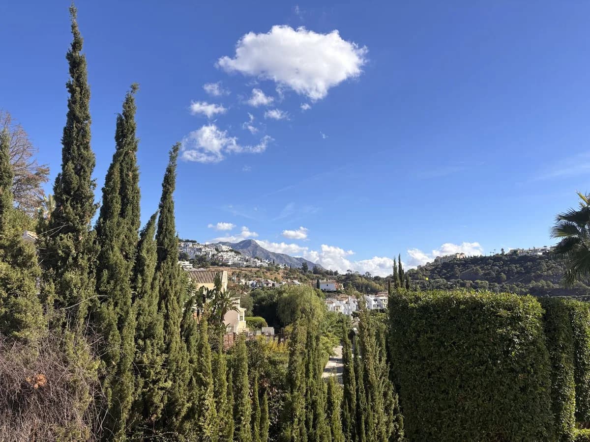 7 Bedroom Detached Villa for Sale in Benahavís, Málaga - Image 4