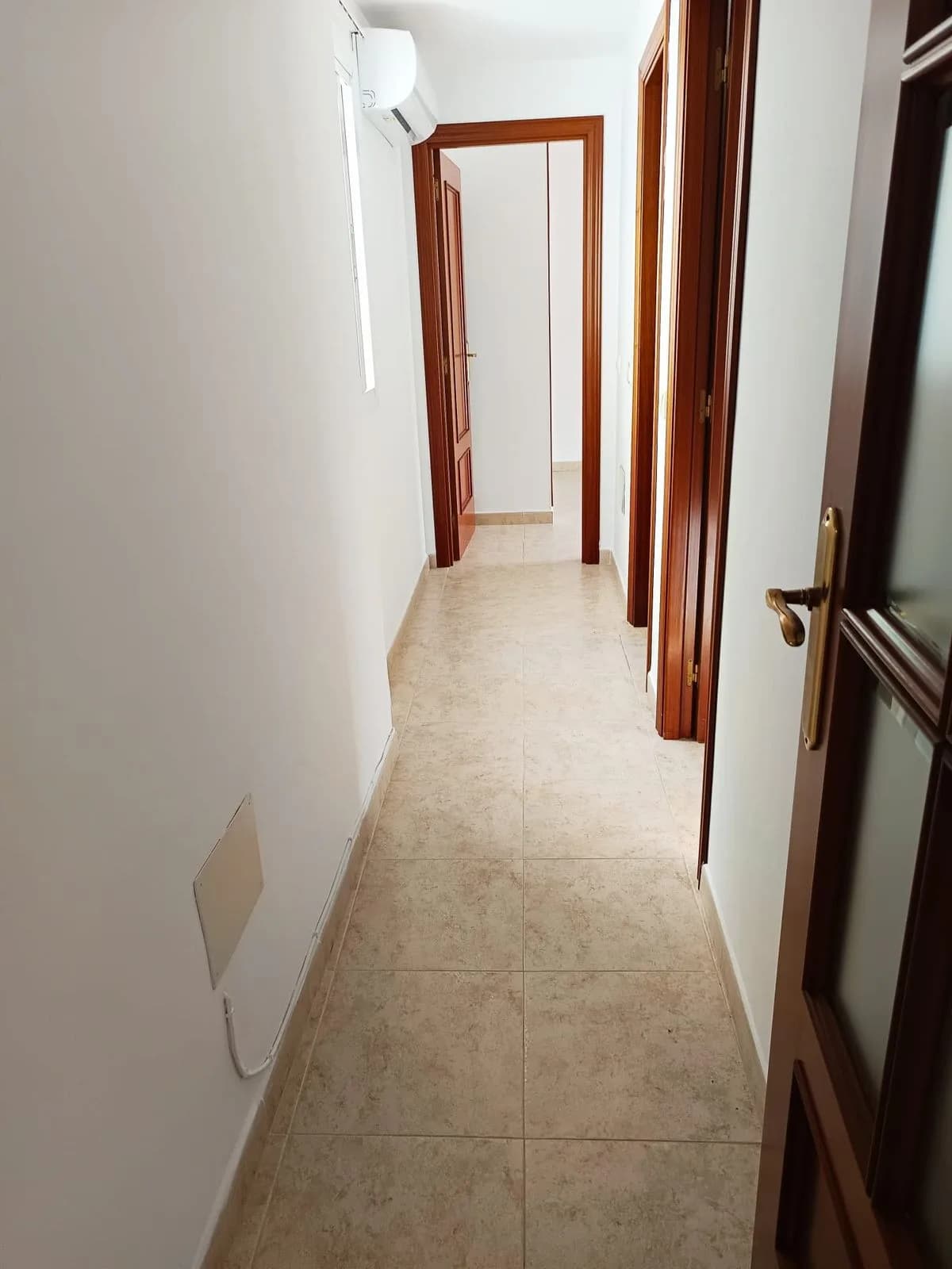 2 Bedroom Middle Floor Apartment for Sale in Fuengirola, Málaga - Image 7