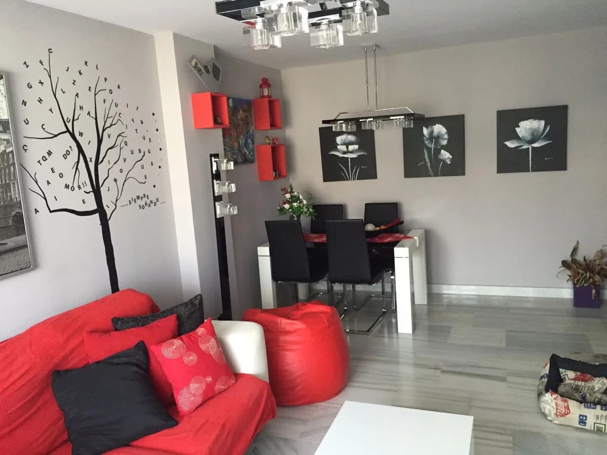 2 Bedroom Middle Floor Apartment for Sale in Benahavís, Málaga - Image 6