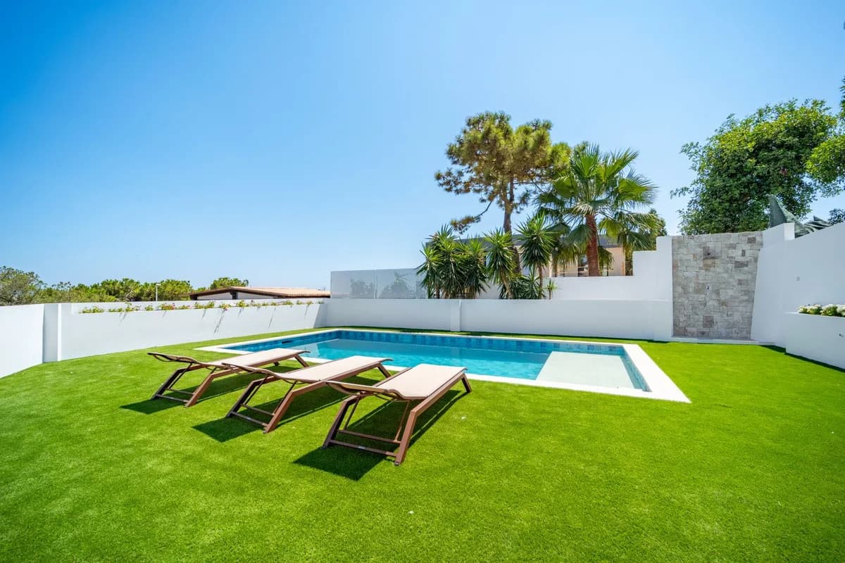 5 Bedroom Detached Villa for Sale in La Cala de Mijas, Málaga - Image 9