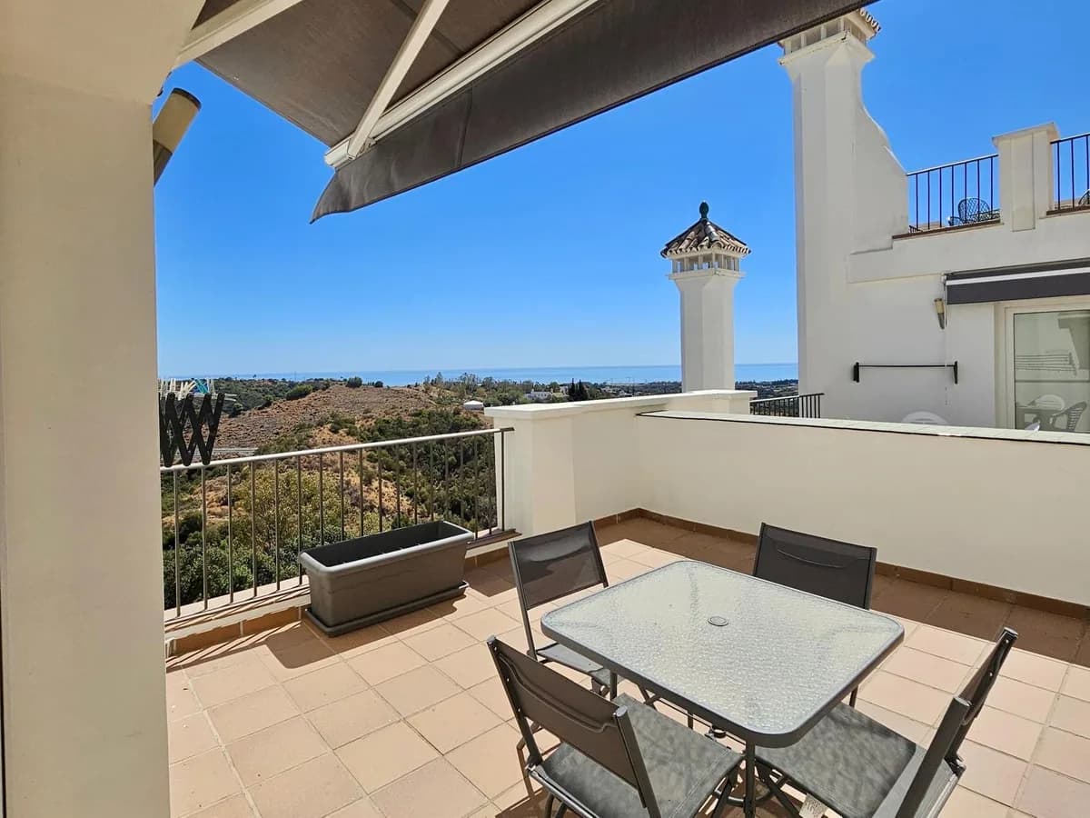 1 Bedroom Middle Floor Apartment for Sale in Estepona, Málaga