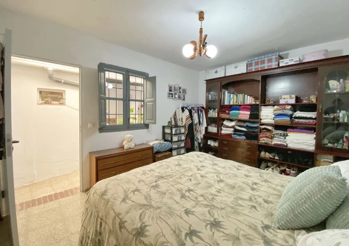 4 Bedroom Townhouse for Sale in Marbella, Málaga - Image 9