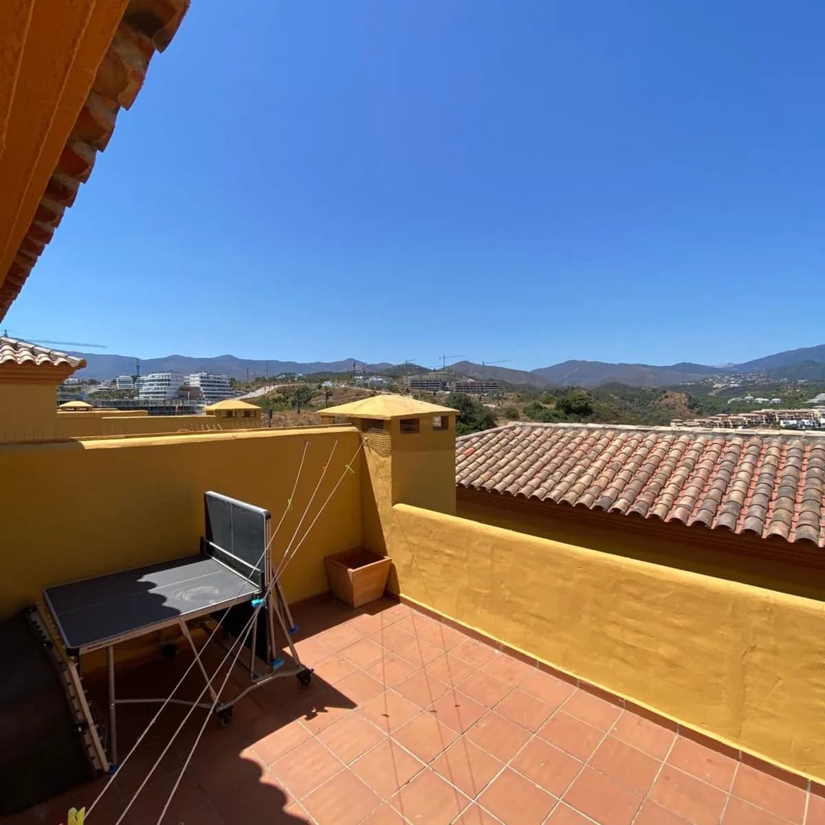 4 Bedroom Duplex for Sale in Estepona, Málaga - Image 3