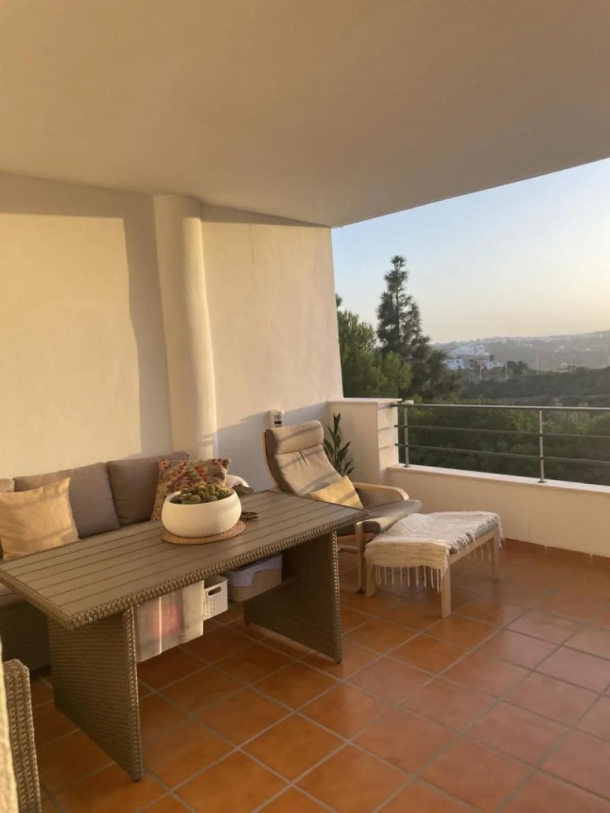 3 Bedroom Middle Floor Apartment for Sale in Doña Julia, Málaga - Image 6