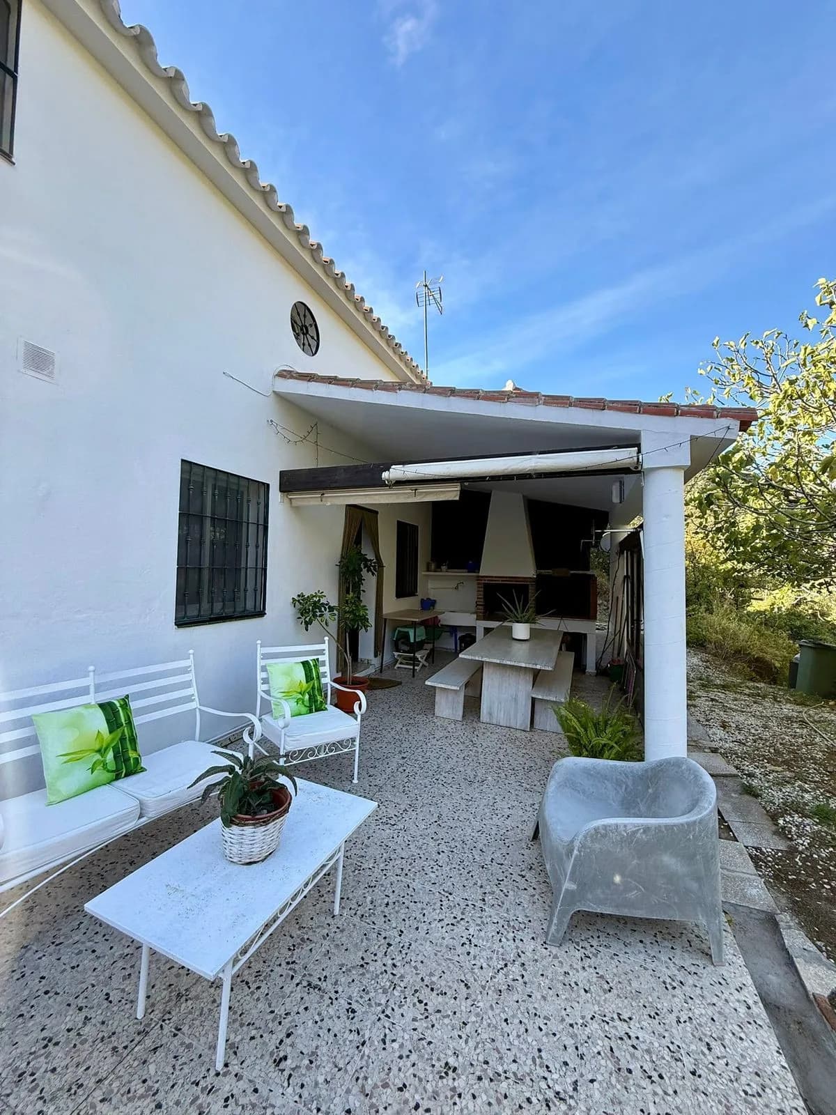 3 Bedroom Finca - Cortijo for Sale in Ojén, Málaga - Image 3