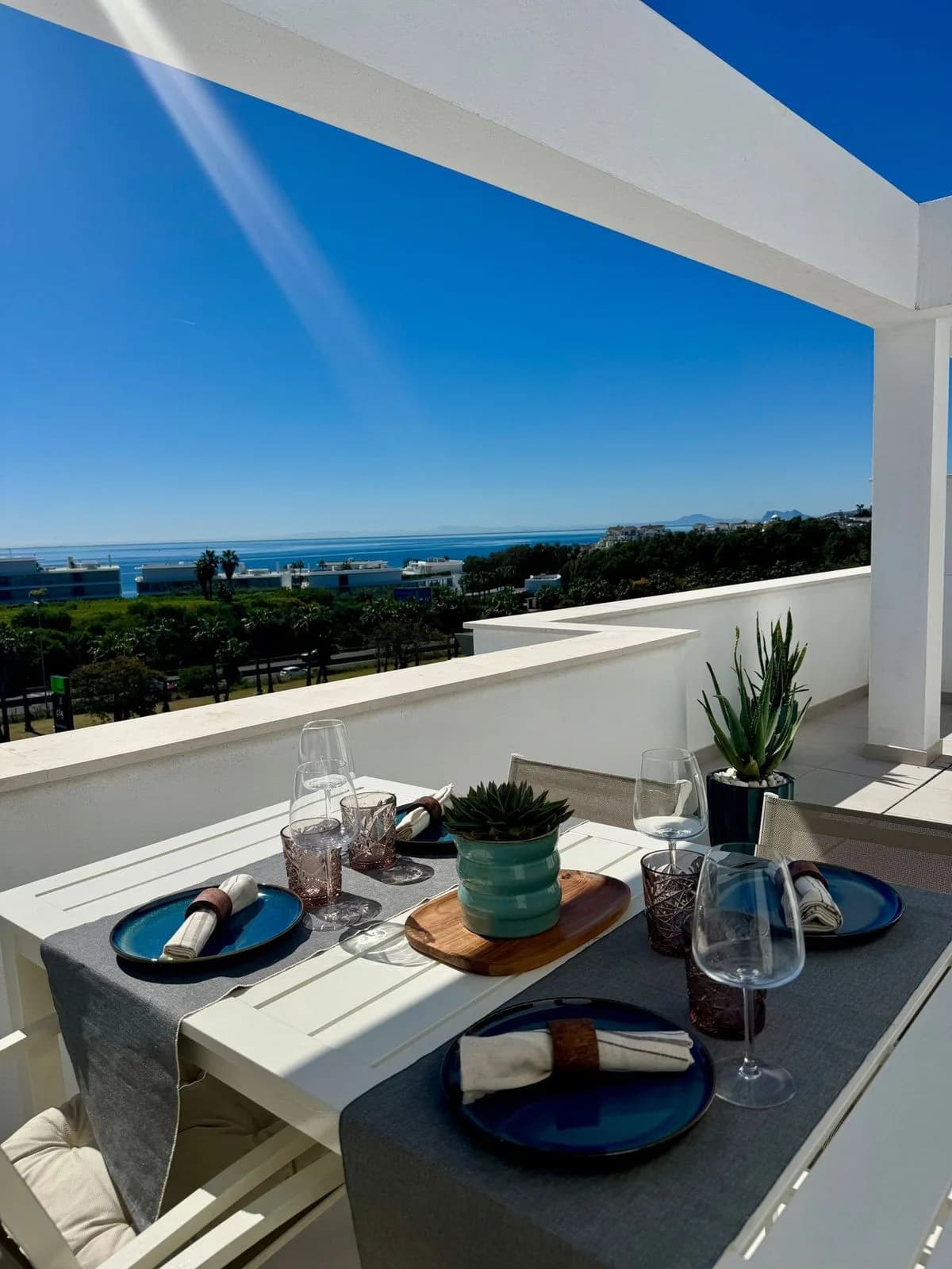 2 Bedroom Penthouse for Sale in Estepona, Málaga