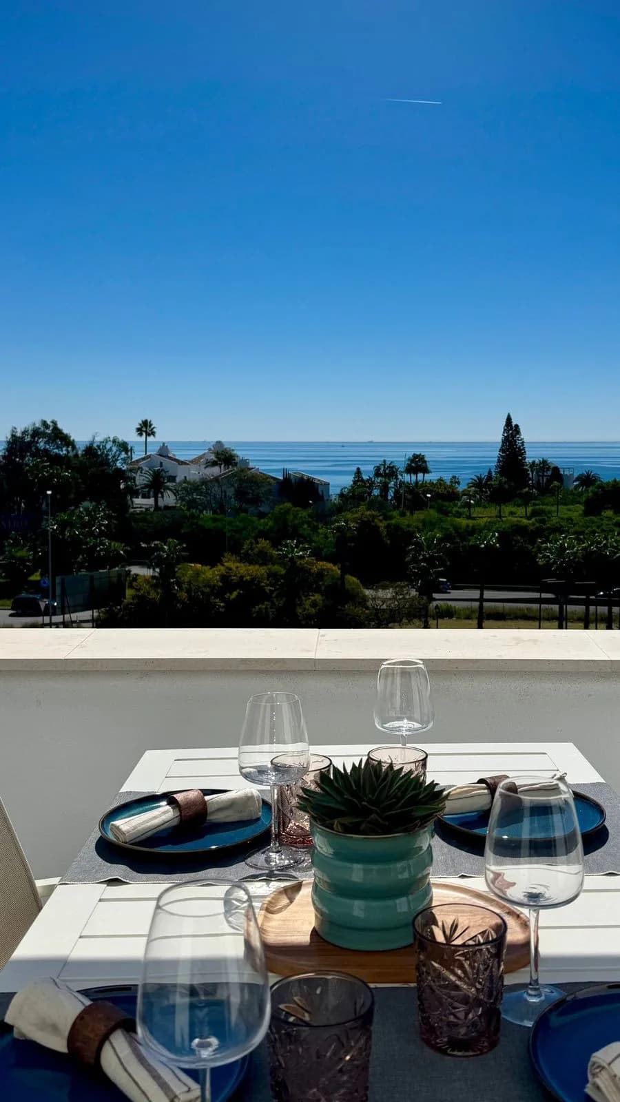 2 Bedroom Penthouse for Sale in Estepona, Málaga - Image 2