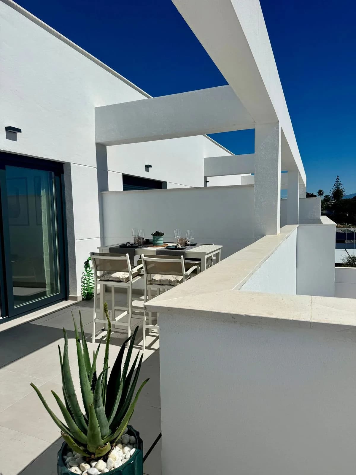 2 Bedroom Penthouse for Sale in Estepona, Málaga - Image 5