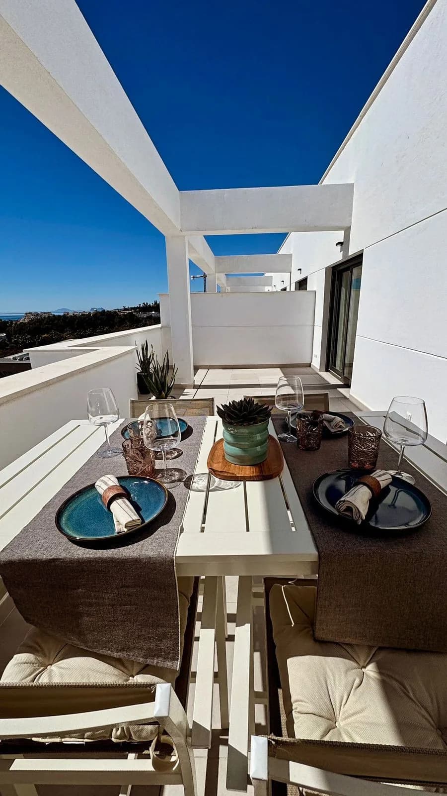 2 Bedroom Penthouse for Sale in Estepona, Málaga - Image 9