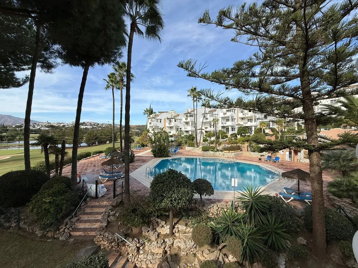 3 Bedroom Middle Floor Apartment for Sale in Mijas Golf, Málaga