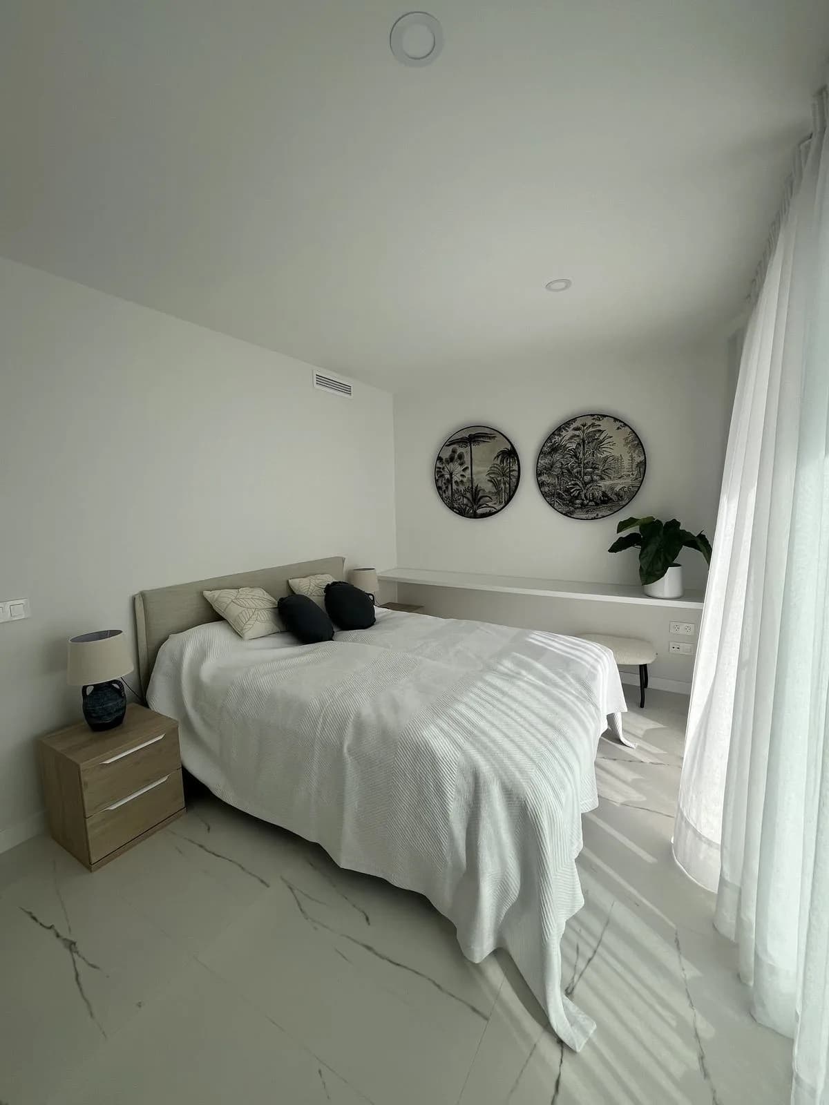 2 Bedroom Middle Floor Apartment for Sale in Casares, Málaga - Image 7