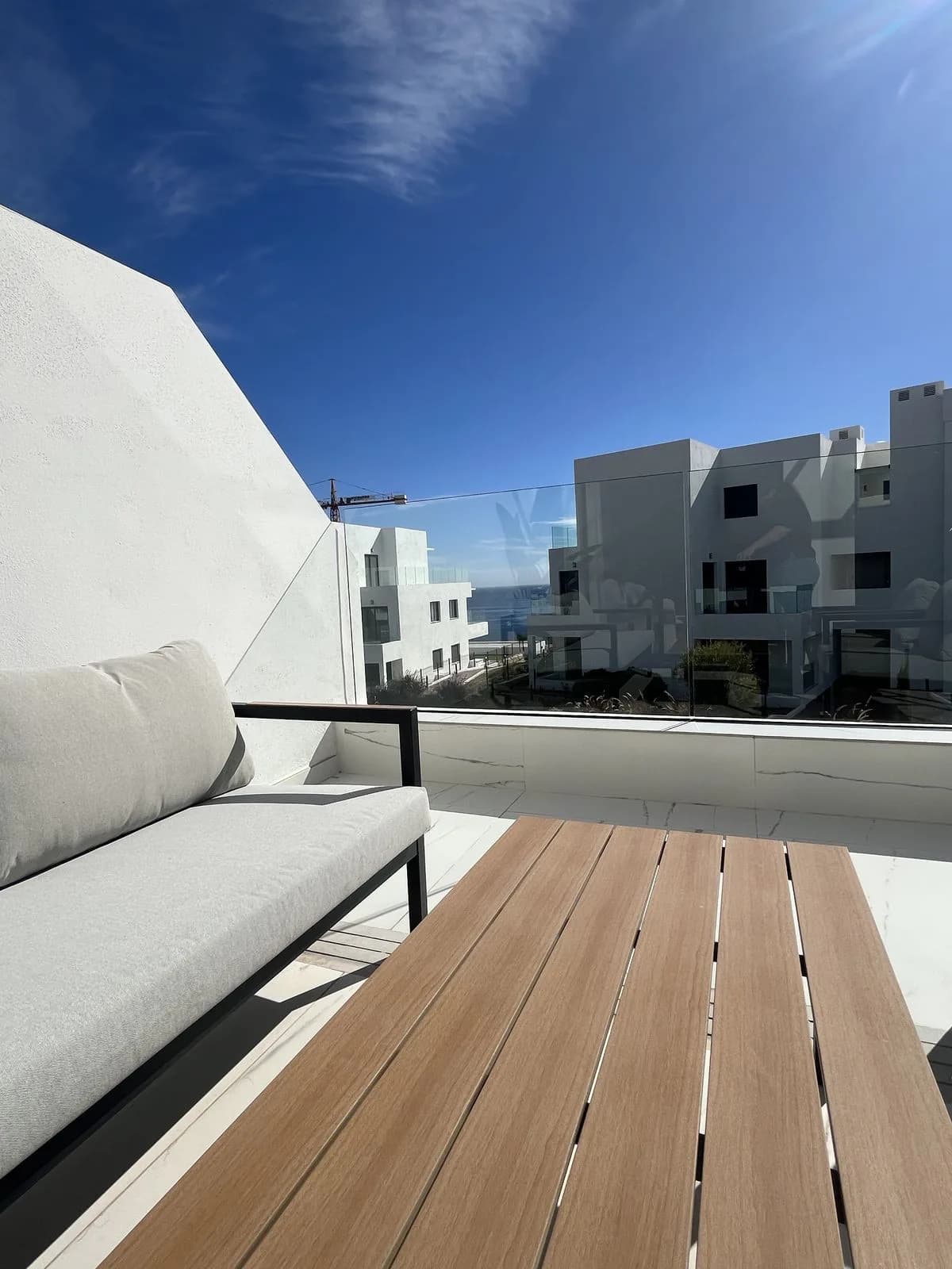 2 Bedroom Middle Floor Apartment for Sale in Casares, Málaga - Image 8