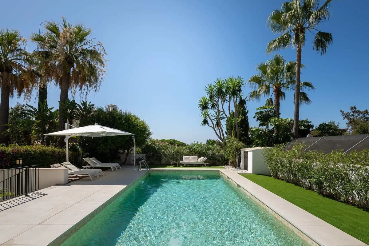 6 Bedroom Detached Villa for Sale in Marbesa, Málaga - Image 4