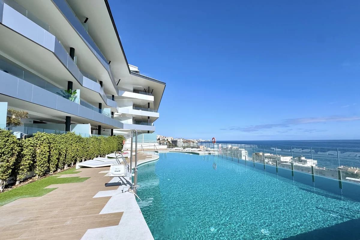3 Bedroom Penthouse Duplex for Sale in Carvajal, Málaga - Image 6