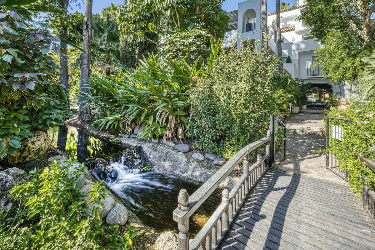 4 Bedroom Penthouse Duplex for Sale in Guadalmina Baja, Málaga - Image 4