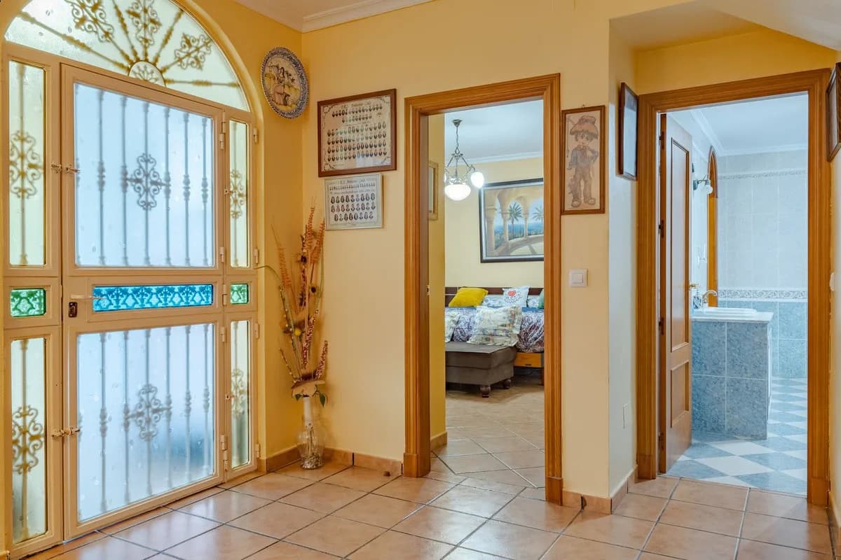 8 Bedroom Detached Villa for Sale in Alhaurín el Grande, Málaga - Image 5